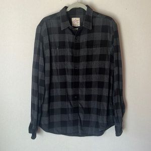 American Eagle flannel. Color black and gray. Size L